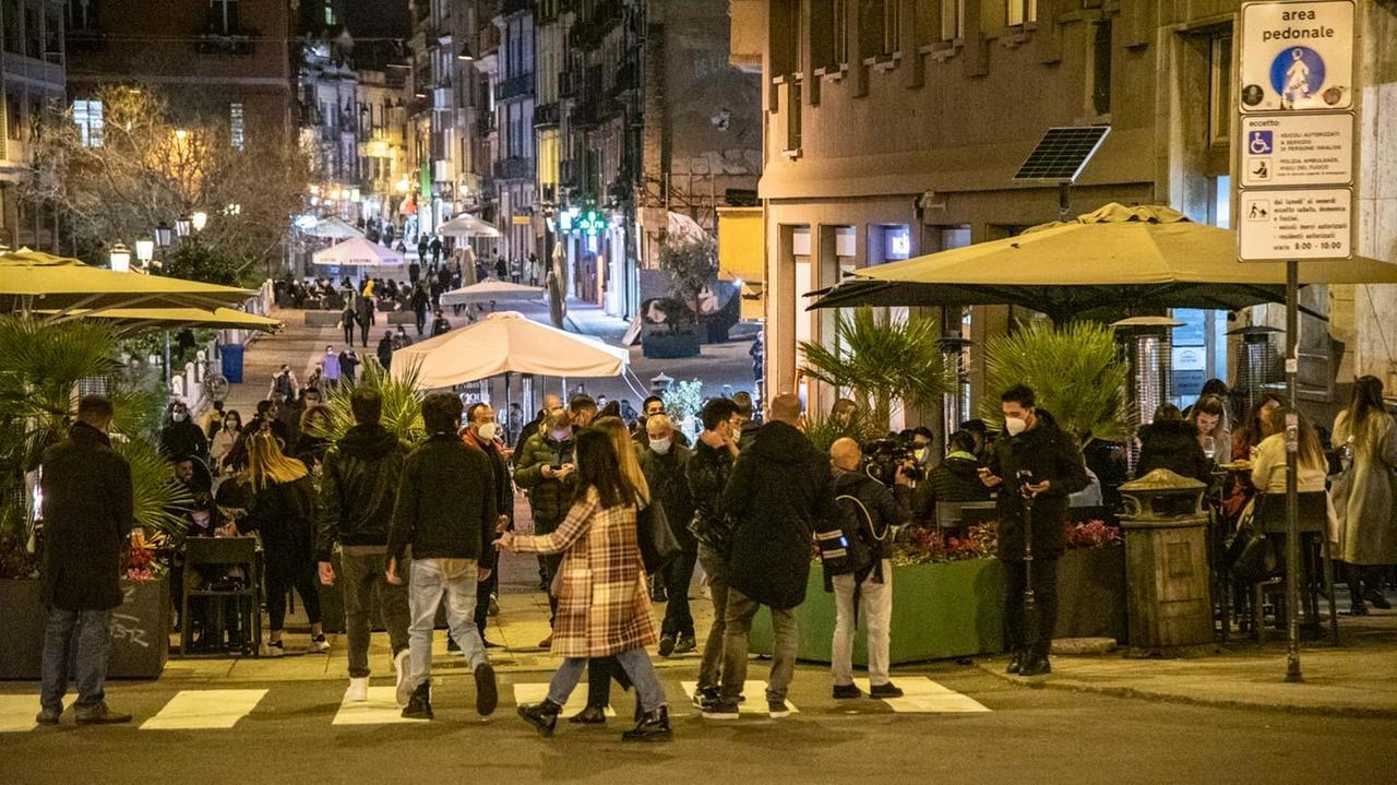 Covid, Sardegna zona gialla: riaprono bar, ristoranti e cinema 