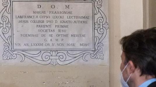 Frassoni, la ricca di Borgo Leoni che “dimora” nella chiesa del Gesù