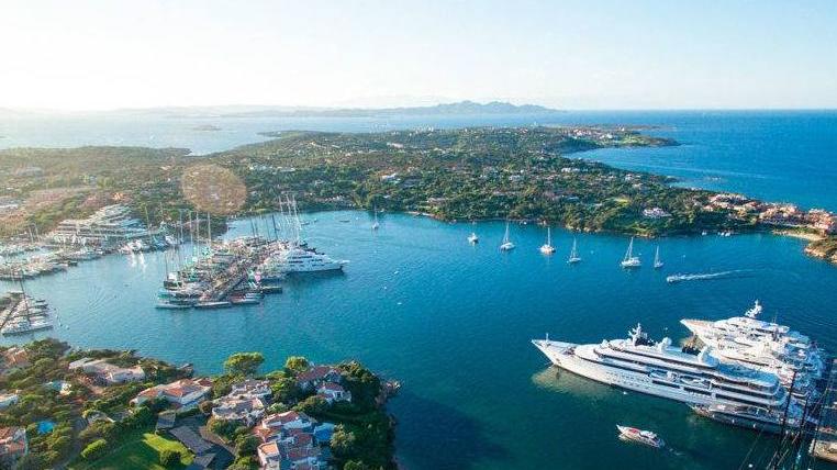 Bandiera blu alla Marina di Porto Cervo