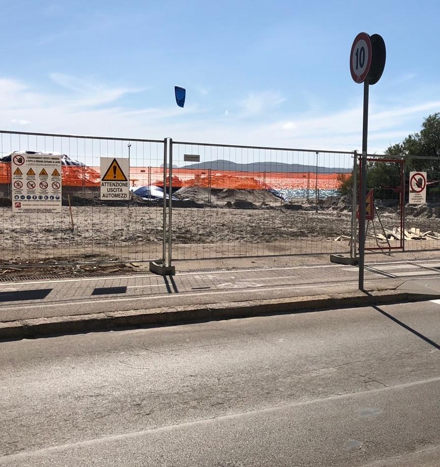 Cancellato il vecchio Rafel: panorama insolito in via Lido 