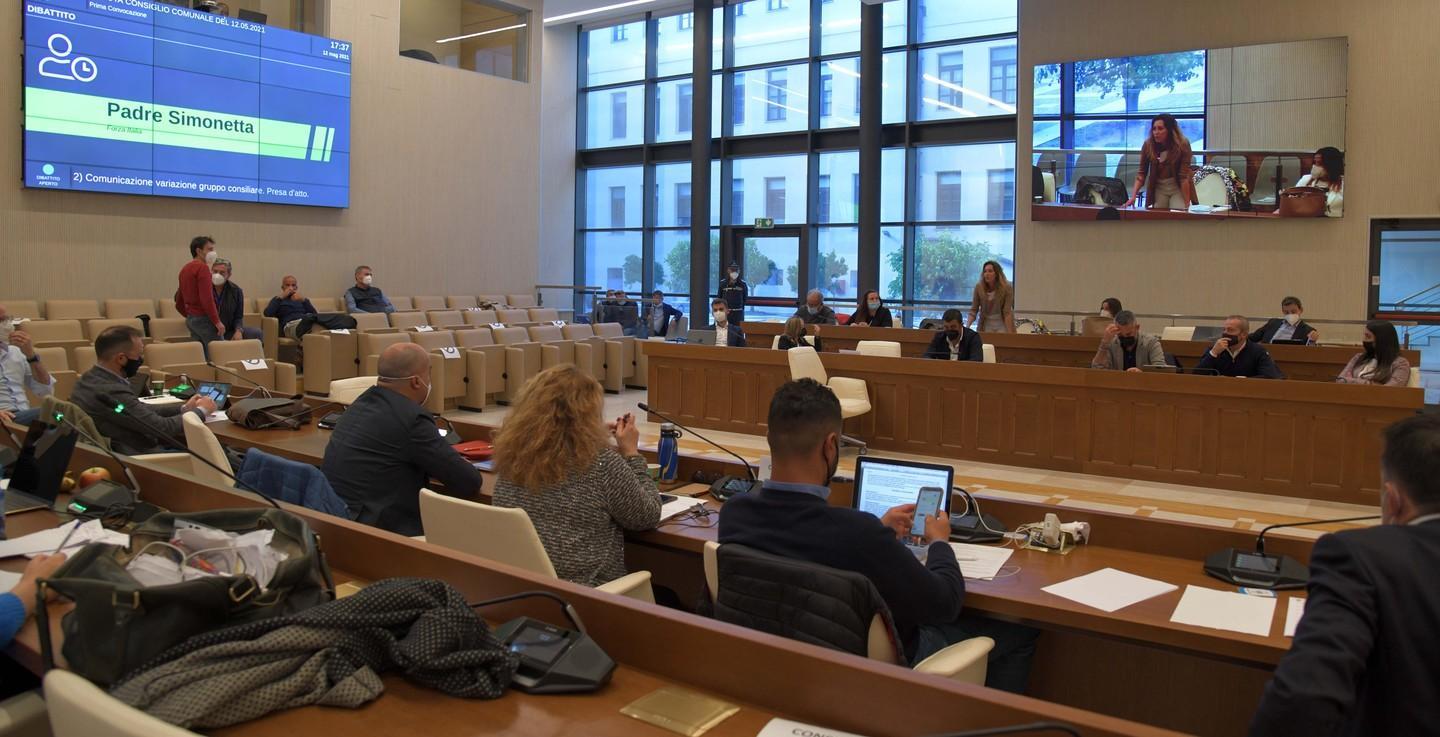  Il centrodestra fa quadrato «Grave attacco al sindaco» 