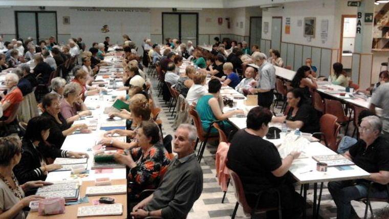 Le attività sociali dei circoli, come balli, tornei e tombole, sono ancora bandite