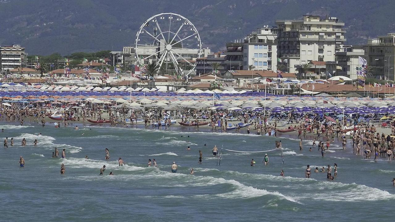 Il Covid ha dimezzato i turisti: crollati arrivi e presenze