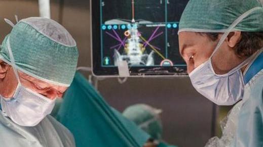 Tredicenne in condizioni disperate anche dopo l’intervento alla testa