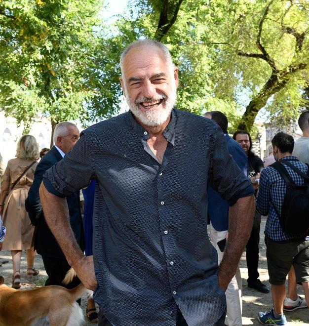 L'artista che ha danneggiato la propria opera: "Io, umiliato nel mio ruolo, ecco perché l'ho fatto"