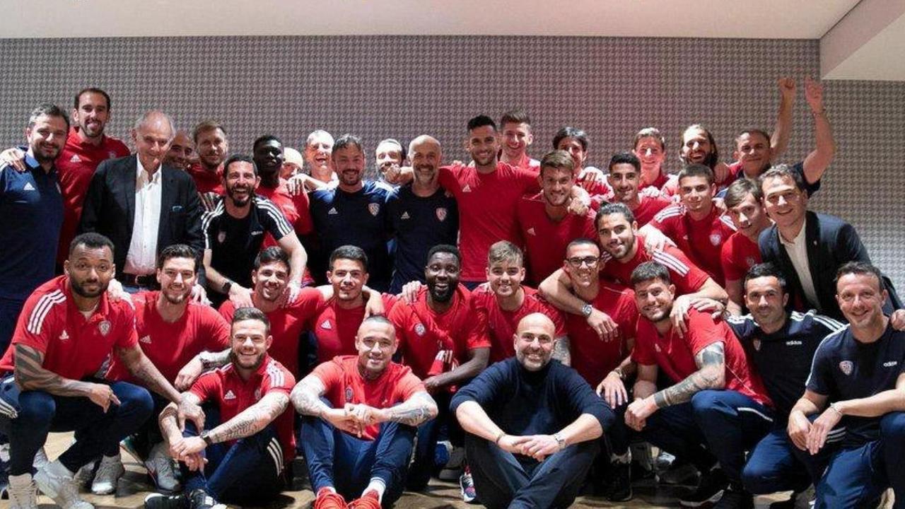 Clacson a tutto spiano a Cagliari e gioia senza assembramenti