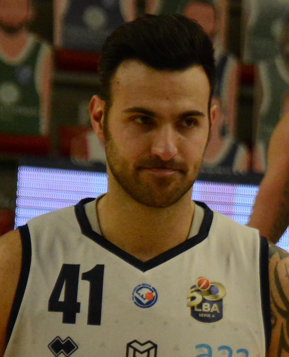 Brian Sacchetti firma con Verona