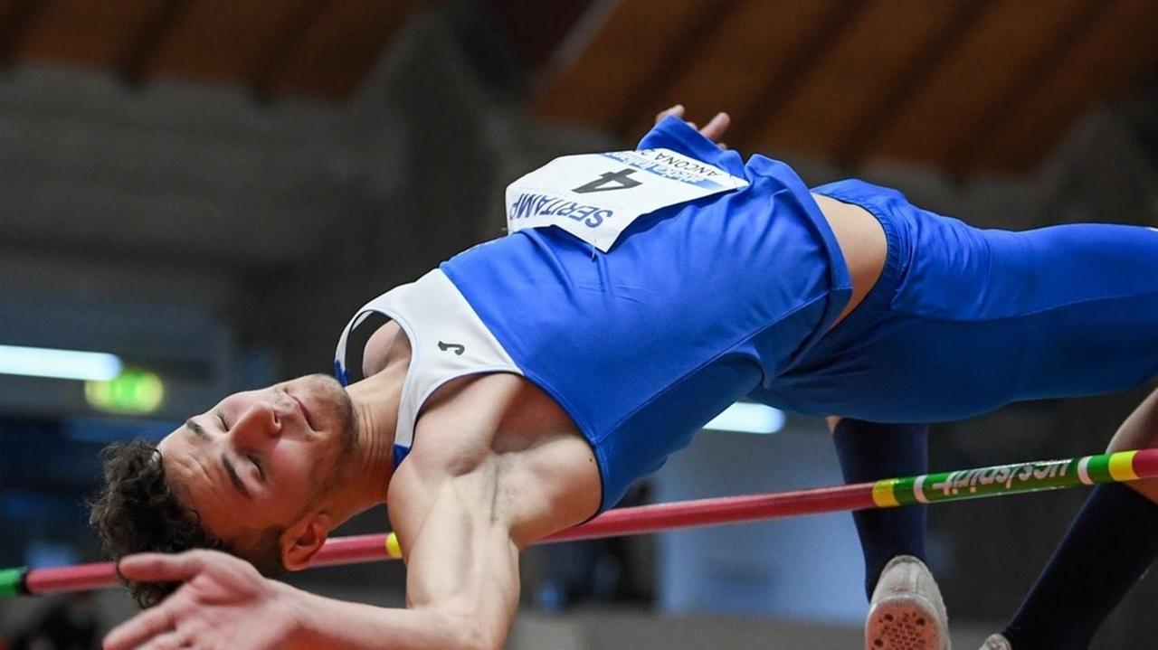 Luiu vola sempre più in alto Pedditzi, 3 km da record