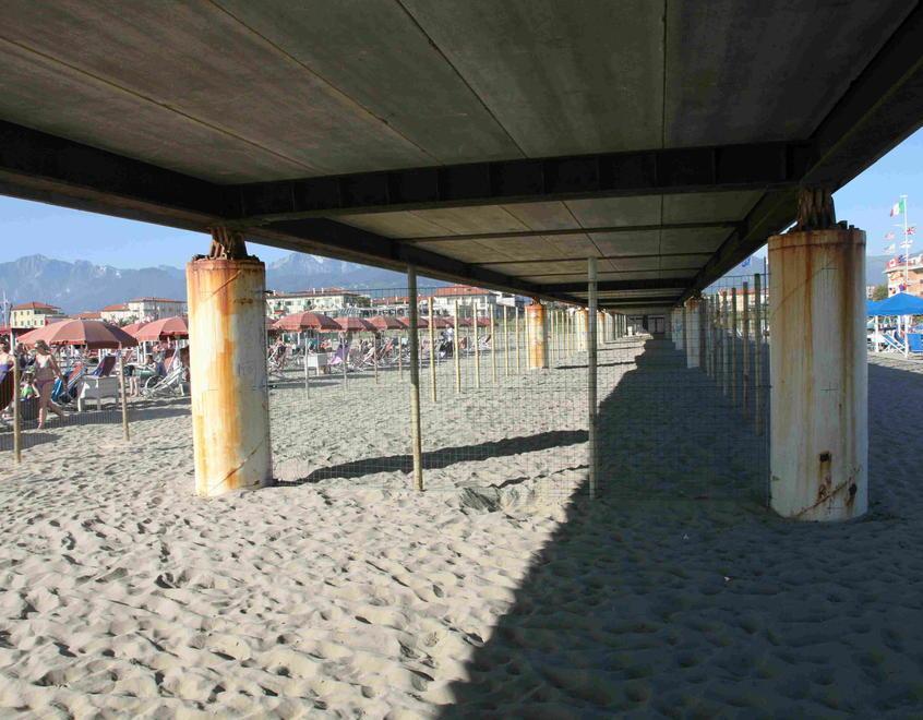 La zona sotto il pontile di Tonfano
