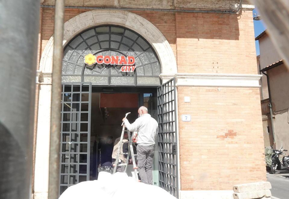 Il vecchio pastificio torna a vivere: nasce un supermercato 