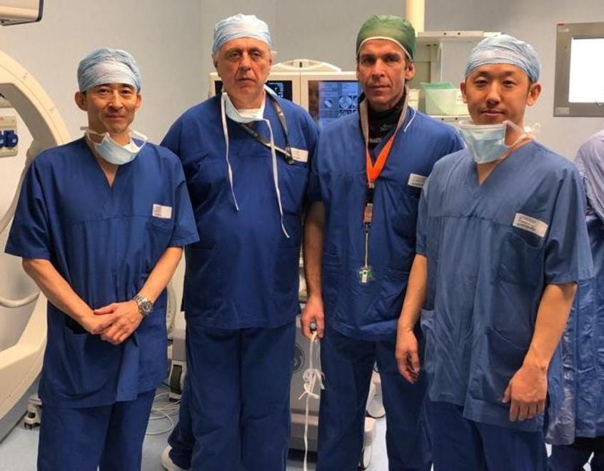 Il cardiochirurgo Nicola Leone nell’équipe all’opera in diretta mondiale 