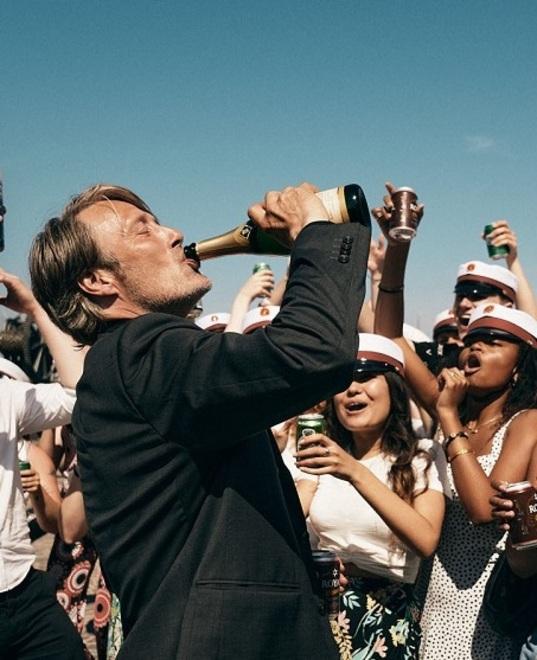 Alcol, amicizia e sofferenza nel film che è un inno alla vita 