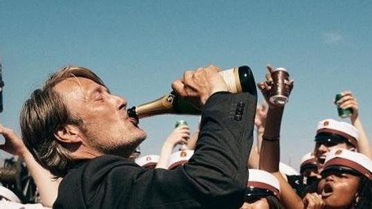 Alcol, amicizia e sofferenza nel film che è un inno alla vita