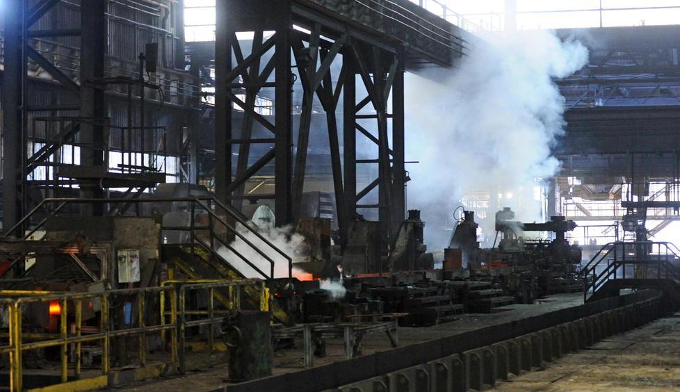 Sindacati e lavoratori oggi davanti al Comune per la crisi di Jsw