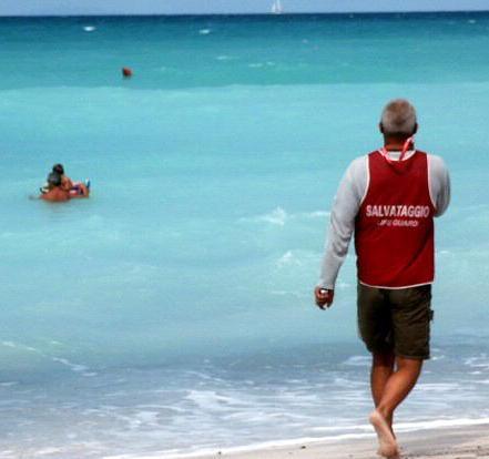 Undici bagnini per garantire sicurezza sulle spiagge libere