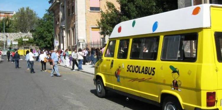 Il Comune cerca nuovo gestore per lo scuolabus