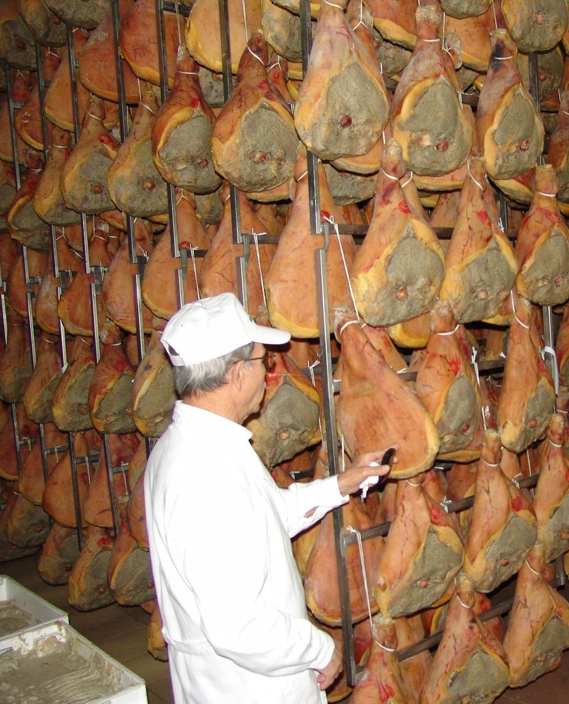 Anche sui salumi è scontro aperto tra il Pd e la Lega 