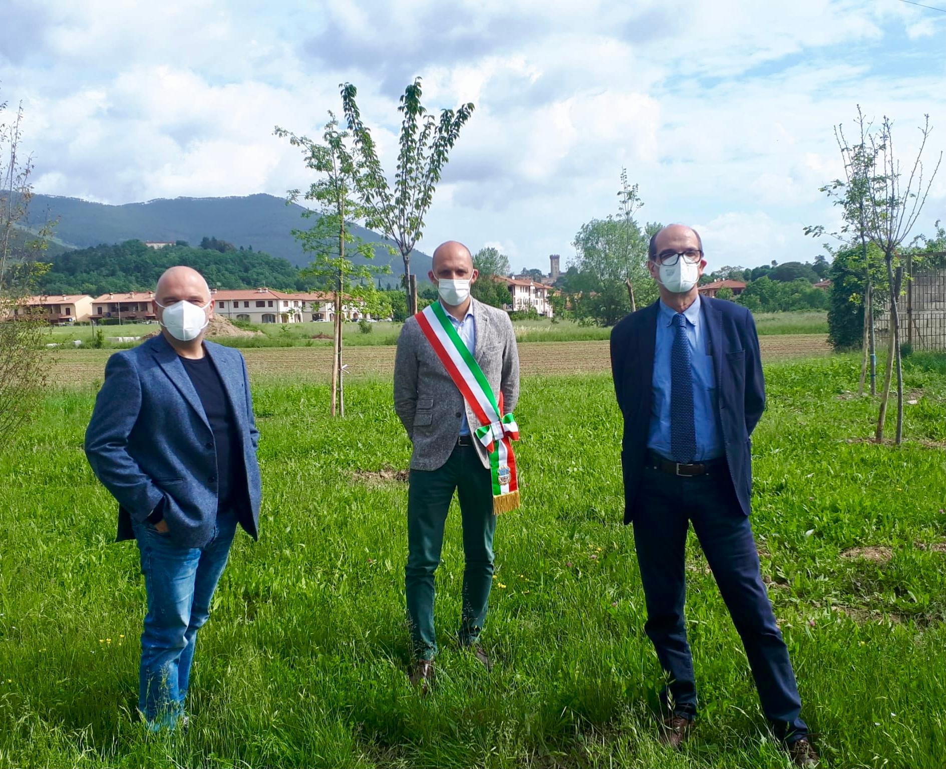 La presentazione dell'accordo tra il Comune di Vicopisano e il Consorzio 1 Toscana Nord per la piantumazione di nuovi alberi