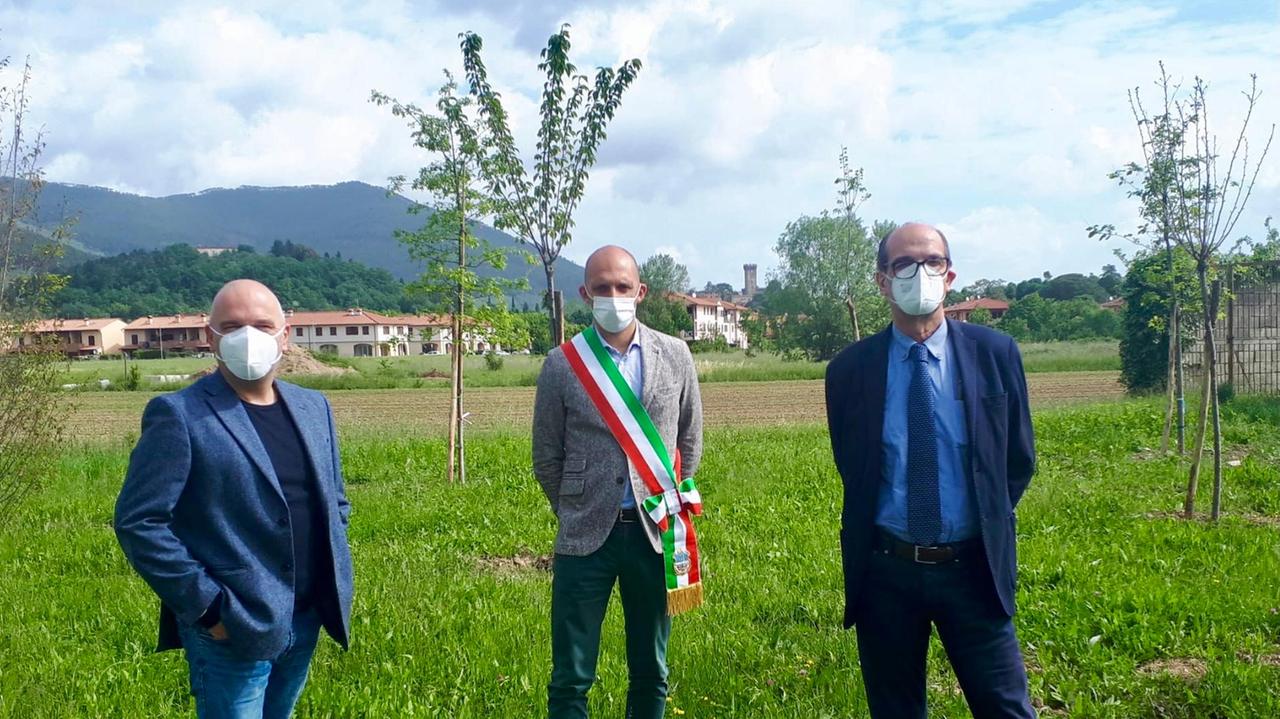 La presentazione dell'accordo tra il Comune di Vicopisano e il Consorzio 1 Toscana Nord per la piantumazione di nuovi alberi