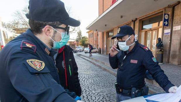 Arrestato scippatore La Polizia lo blocca mentre tenta il colpo