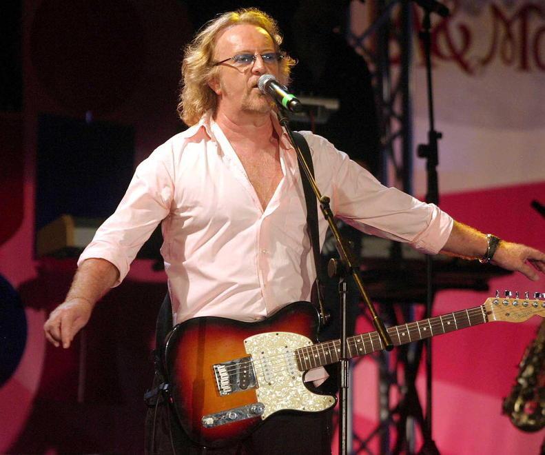 Un’altra star a Ferrara Il 25 luglio fa tappa Tozzi nel nuovo tour acustico 