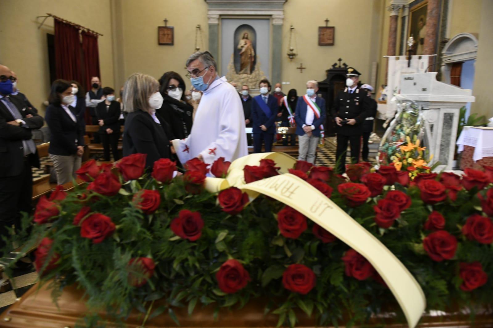 In tanti per l'ultimo saluto a Nedo Lorenzo Poli