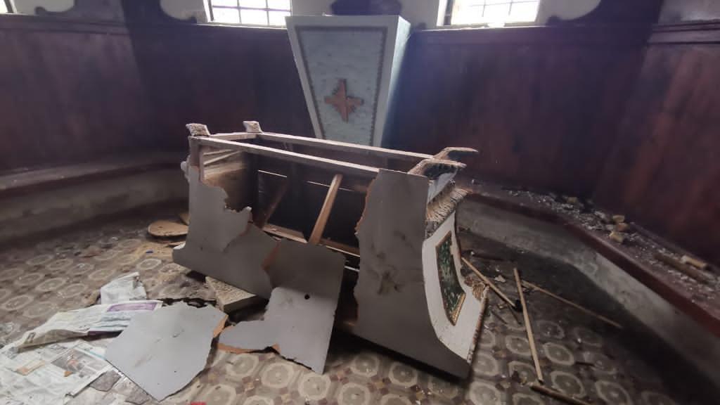 La chiesa di Migliarino vandalizzata nel dicembre scorso