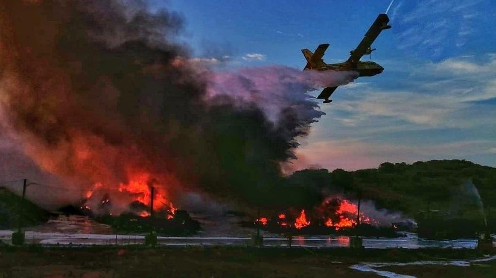 Incendio nella discarica, il Cipnes a giudizio