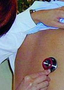Medici di base in rivolta: «Vaccini anche noi siamo in prima linea»