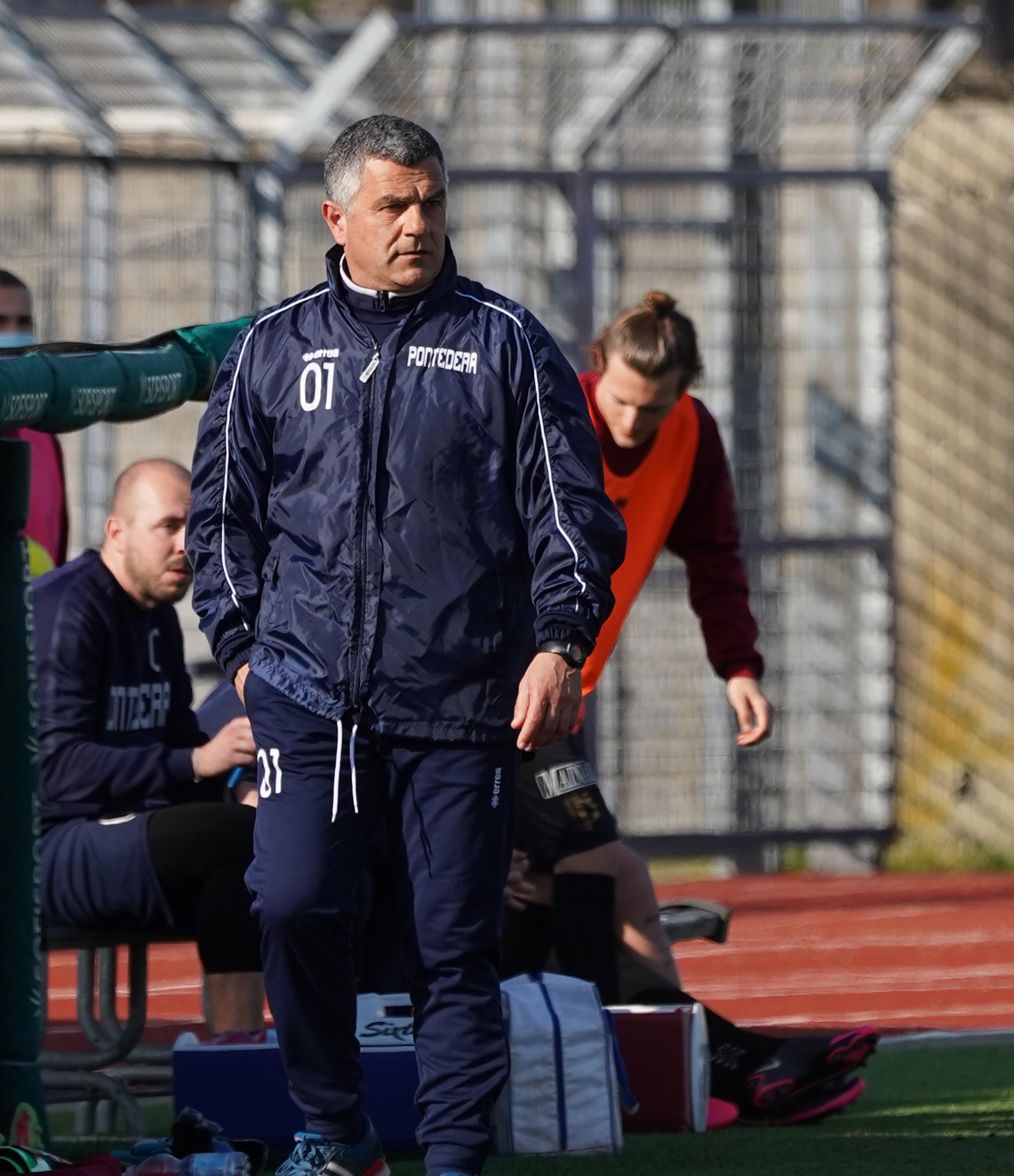L'allenatore del Pontedera, Ivan Maraia (Foto Franco Silvi)