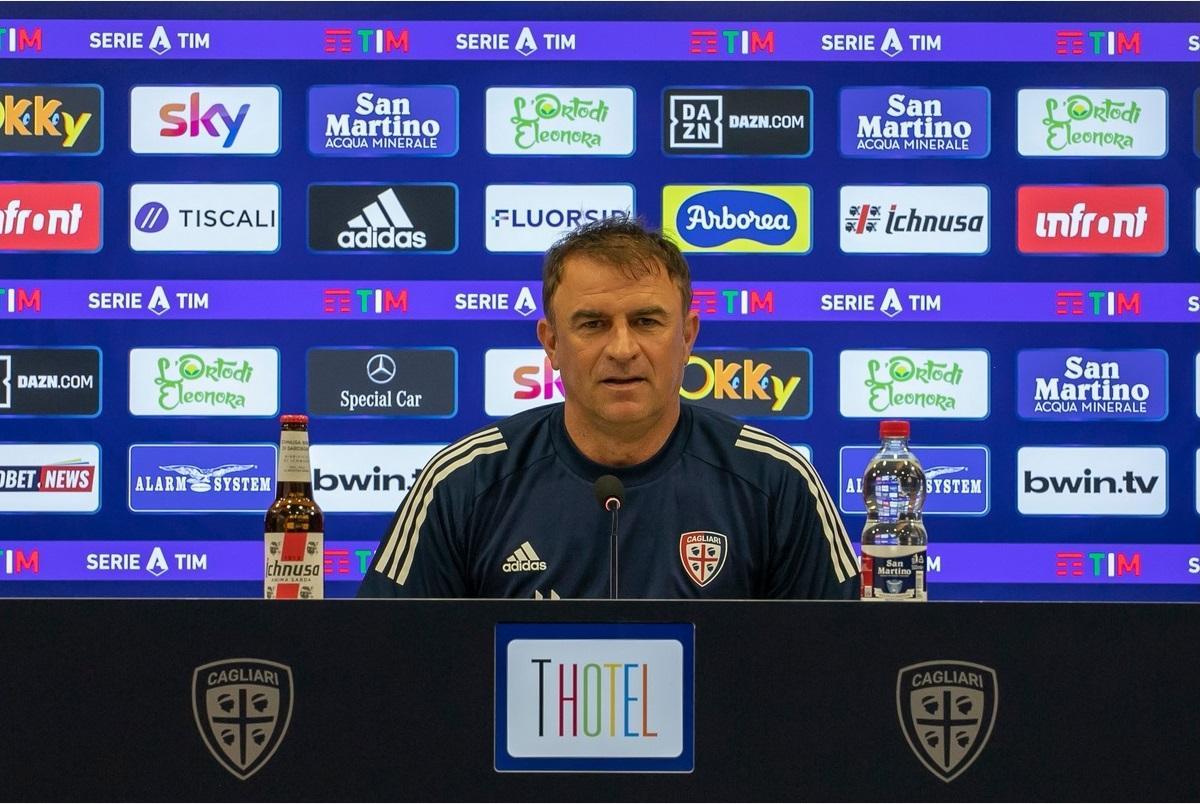 Leonardo Semplici durante la conferenza stampa pre gara Cagliari-Genoa