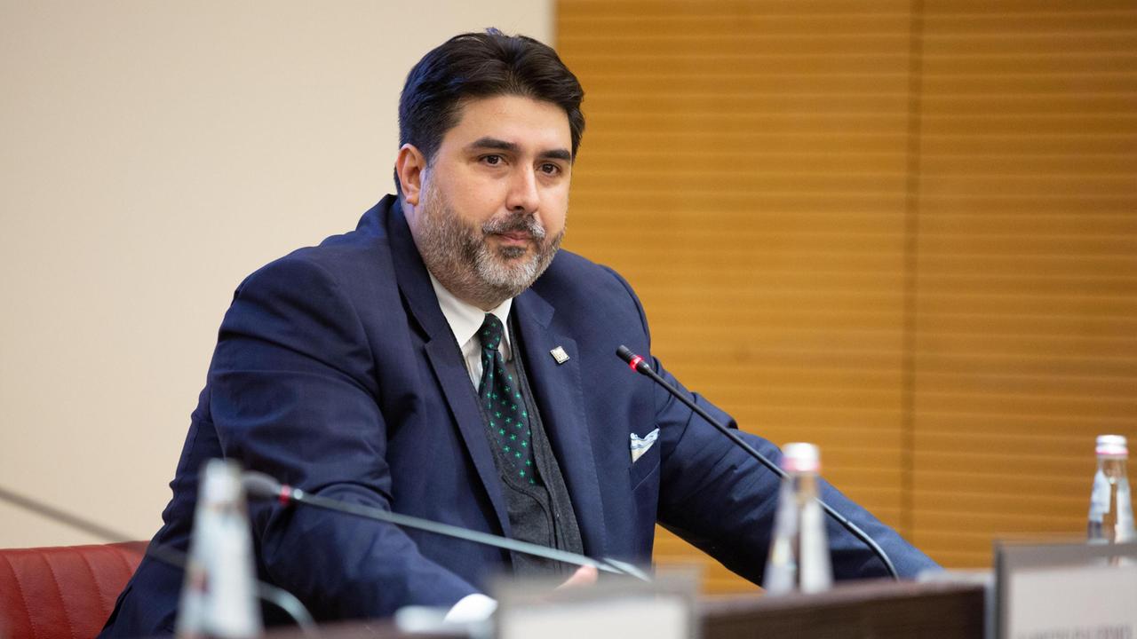 Intervista a Solinas: "Relazioni trasversali contro il potere politico"