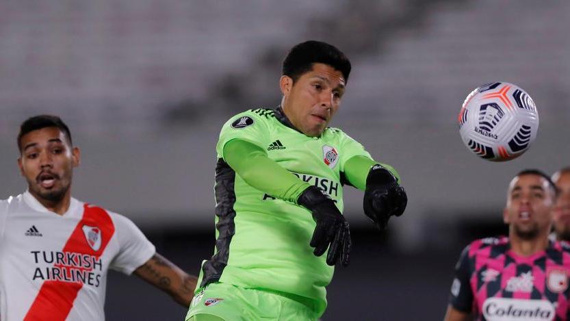 Il River vince con un centrocampista tra i pali