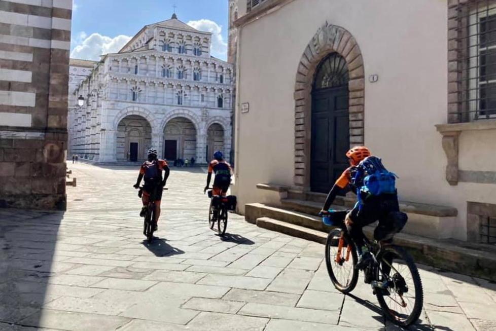 Da Gallicano fino a San Pietro pedalando per 500 chilometri 