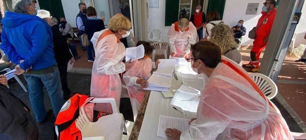Ancora giornate di vaccini all’Elba medici di famiglia impiegati a tutto tondo 
