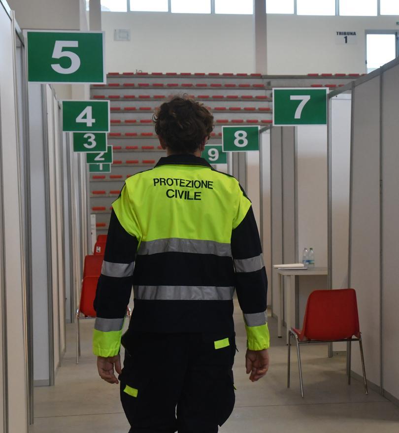 A Sa Rodia vaccinazioni sino alle 23 domani previsti 1700 utenti 