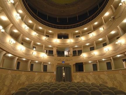 Sipario su al teatro dei Vigilanti di Portoferraio. Dopo lo stop, ecco gli spettacoli 