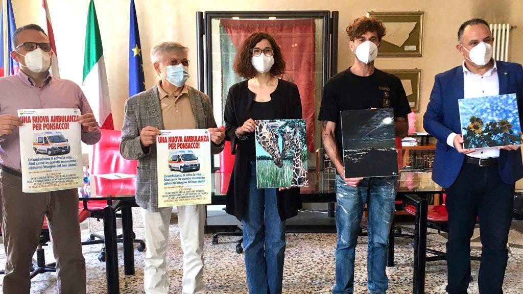 Quadri all’asta per comprare un’ambulanza: «Ponsacco dimostrerà il suo grande cuore»