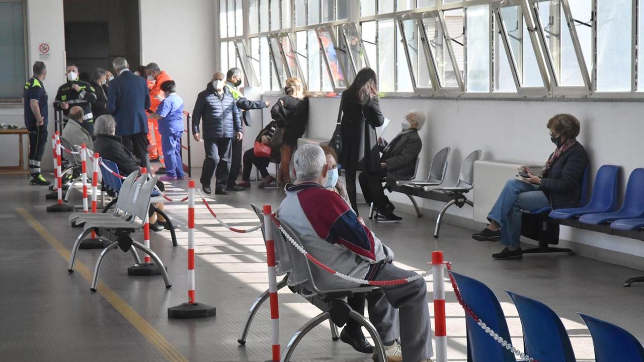 Covid: Open day da record, ma per 41mila 70enni ancora niente vaccino