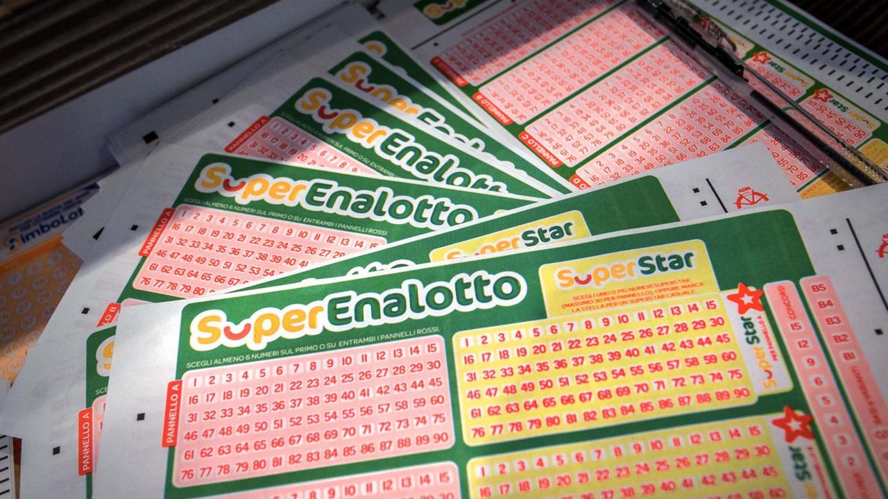 SuperEnalotto, schedina giocata a Montappone nelle Marche: con 2 euro vinti 156 milioni