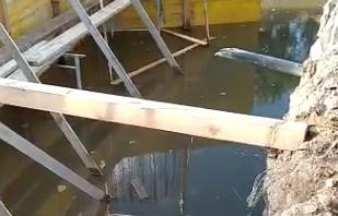 «Prigionieri del cantiere del ponte da rifare» 