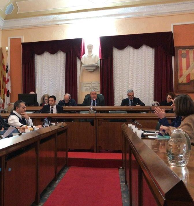 Salvatore bacchetta i consiglieri: «In aula comportamenti civili» 