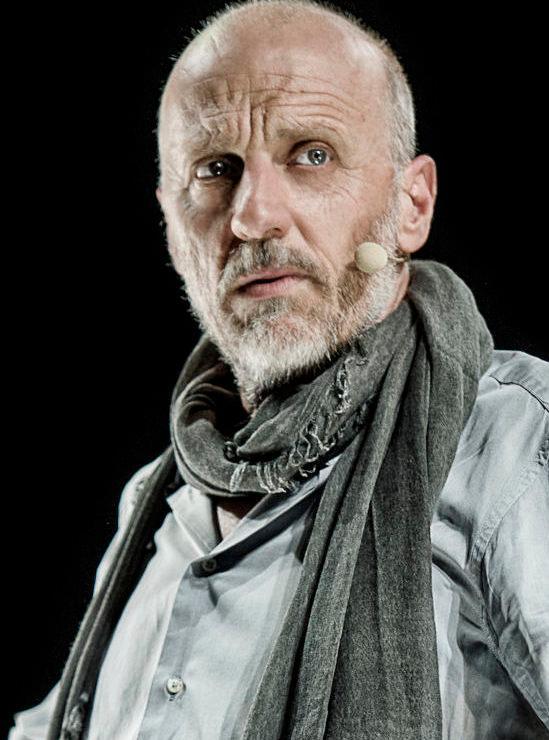 Con Marco Paolini il grande teatro ritorna in Ogliastra 