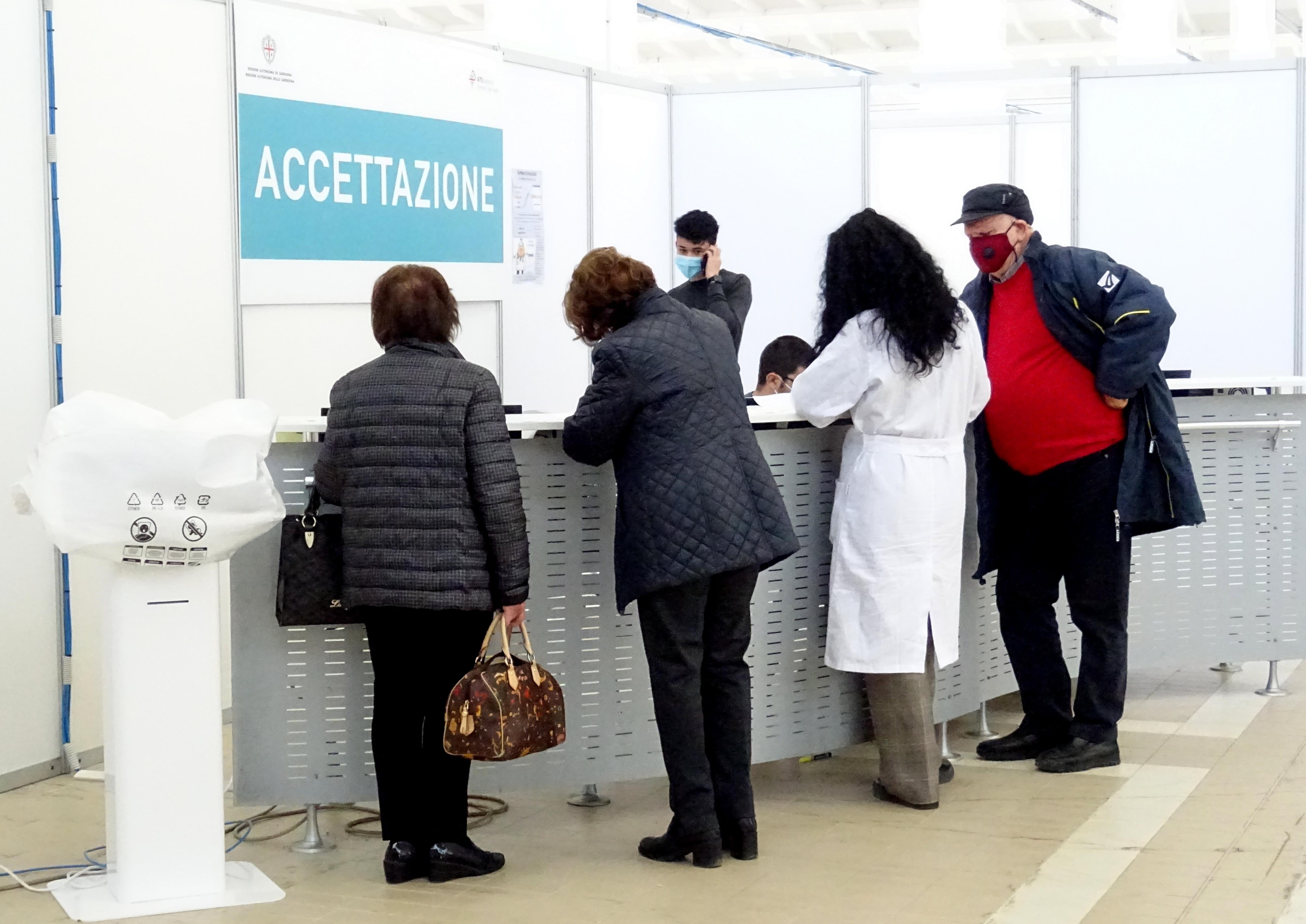 Covid, vaccini: in Sardegna altro record, 23mila somministrazioni in 24 ore