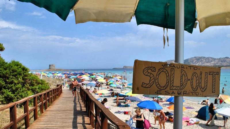 La Pelosa a numero chiuso: biglietto on line per entrare in paradiso