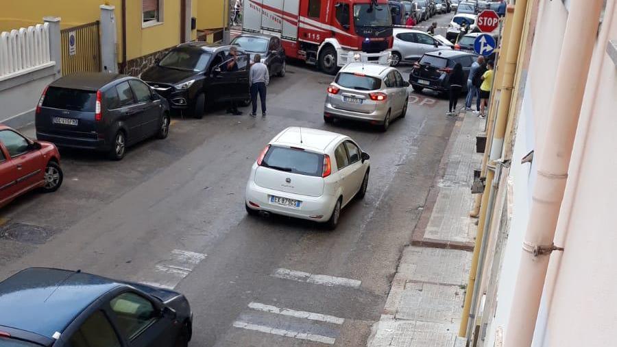 Porto Torres, scontro fra due auto tra via Balai e via Ettore Sacchi: feriti in ospedale