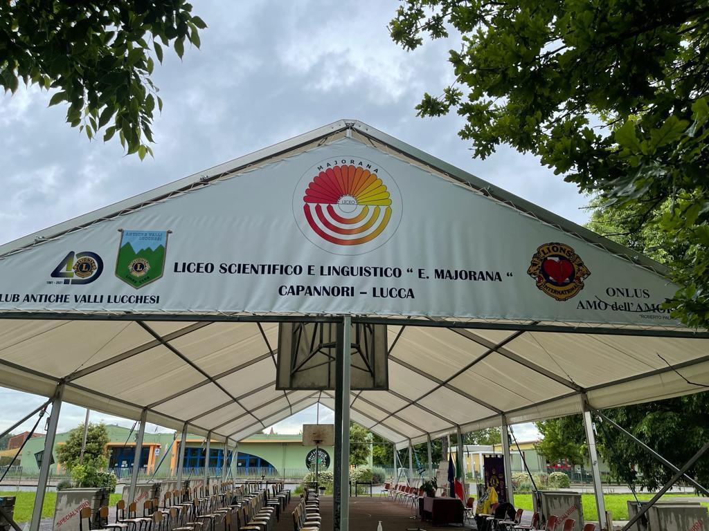 La tensostruttura inaugurata al liceo Majorana di Capannori