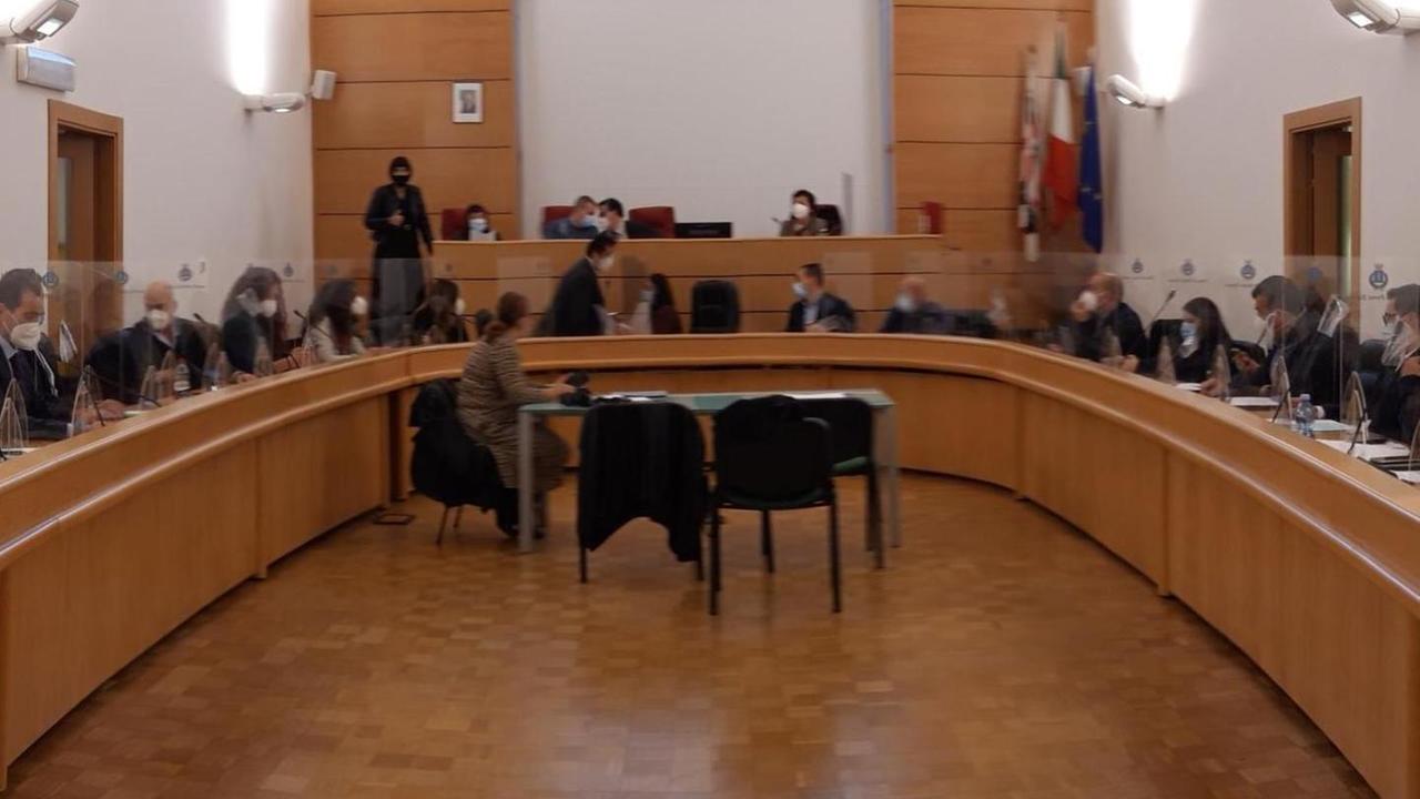 Il sindaco: «Bruzzi ora si dimetta dal Consiglio» 
