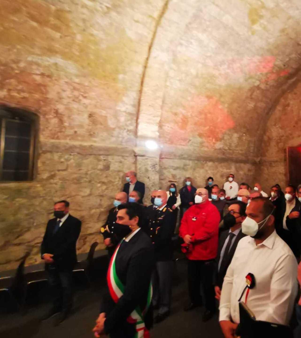 Una luce verso il cielo per la “via” dei Martiri 
