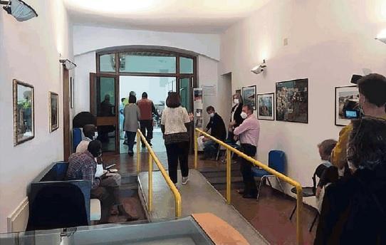 Vaccini, l'open day a Venturina ha funzionato a metà: 150 dosi agli over 60